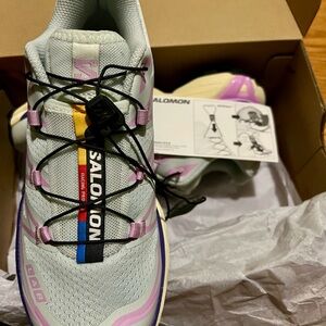 NIB Salomon XT-6 sportstyle sneakers women size 5 💕🏃‍♀️👟